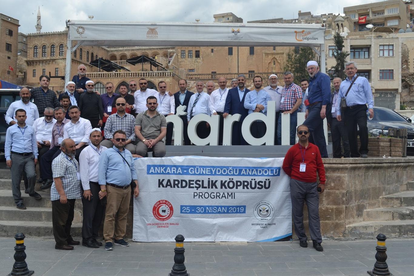 Din görevlileri “Kardeşlik Köprüsü” için Mardin’de
